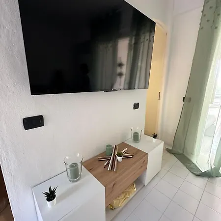 Vista Mare L'ancora Apartament *